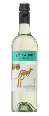 Eine Flasche [yellow tail] Moscato mit einem bunten Känguru-Design auf dem Etikett, das die australische Herkunft symbolisiert.